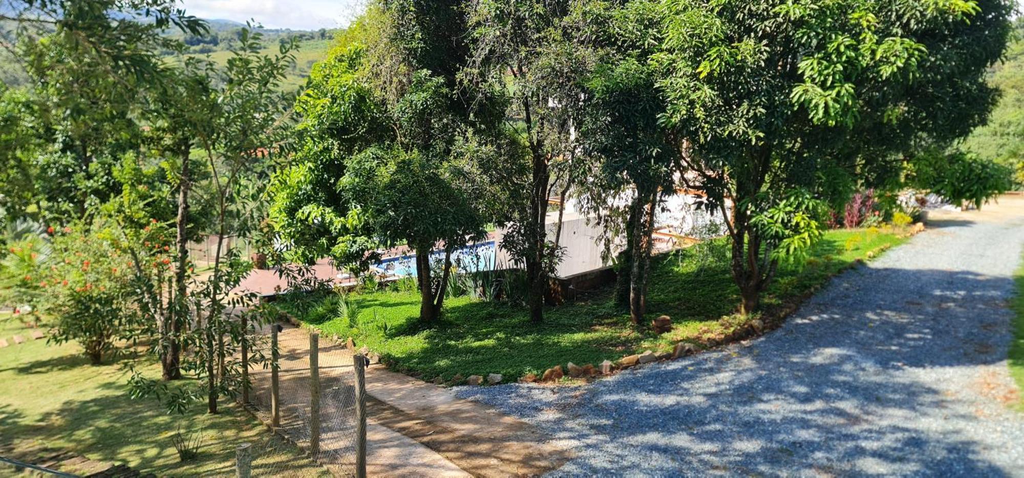 Pousada Descobrindo a Vida Brumadinho Exterior foto